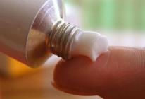 Clotrimazol-Salbe gegen Soor bei Frauen: Bewertungen Clotrimazol-Augensalbe